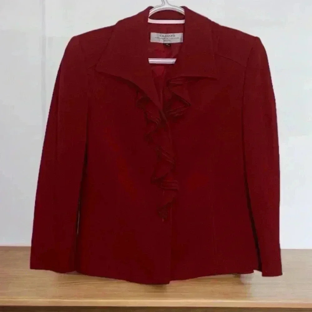 Tahari Petite ASL Red Jacket, Fitted, Lined, 3/4 Sleeve,Mid weight, Size 4